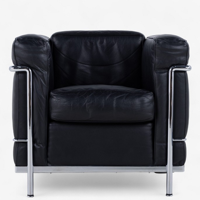 Le Corbusier / CassinaLC 2 - Armchair in original black leather with steel frame. Manufacturer