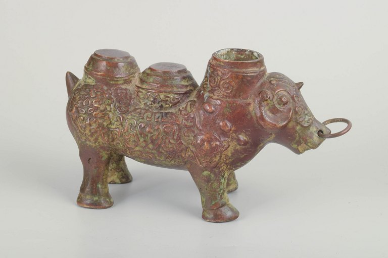 Kinesisk “Zun” vinbeholder, antik.