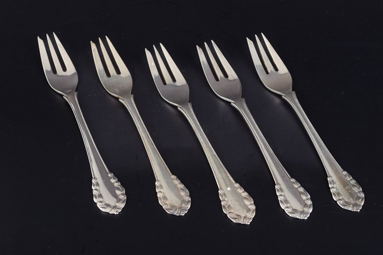 Georg Jensen5 kagegafler, “Liljekonval”, 1933–44.