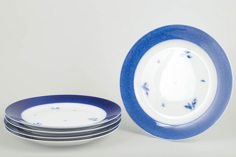 Royal Copenhagen5 store middagstallerkener, 1950’erne.