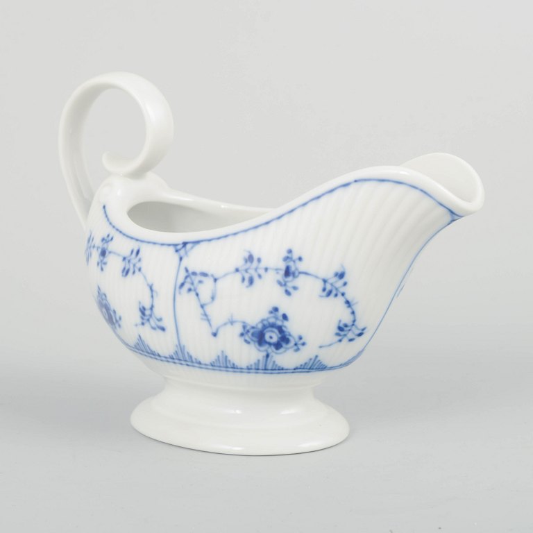 Royal CopenhagenBlue Fluted Plain, model 1/308Flødekande, 1980/90’erne.