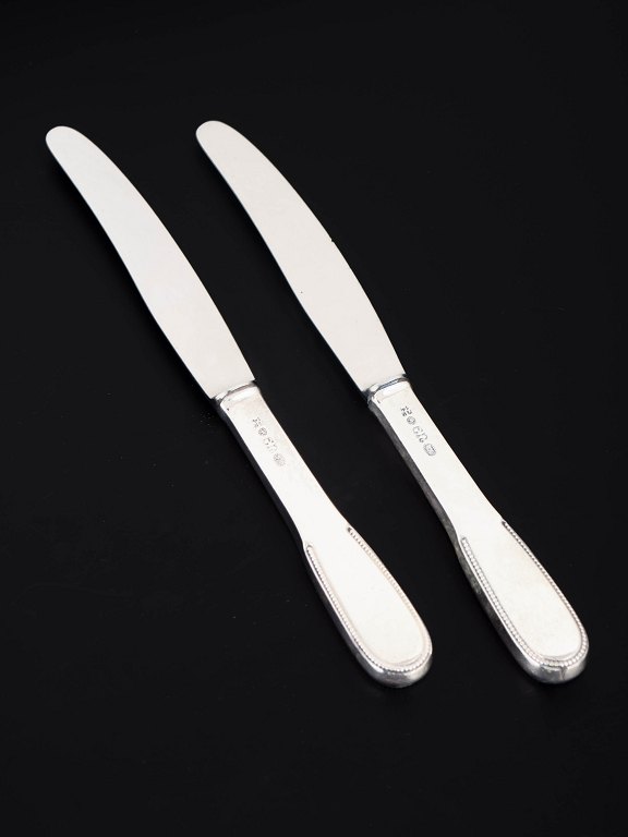 Evald Nielsen, two lunch knives. Model nummer 14.