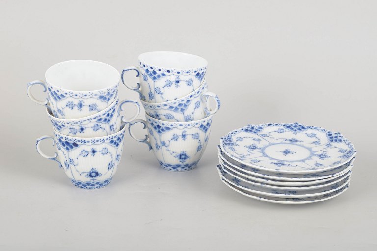 Royal Copenhagen Musselmalet Helblonde, sæt med seks kaffekopper med underkopper.