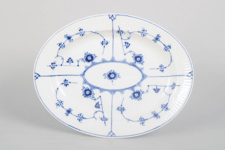 Royal Copenhagen, Musselmalet Riflet, fad.