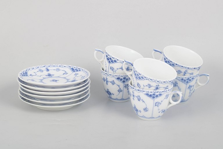 Royal Copenhagen, Musselmalet Halvblonde, sæt med seks kopper og underkopper.