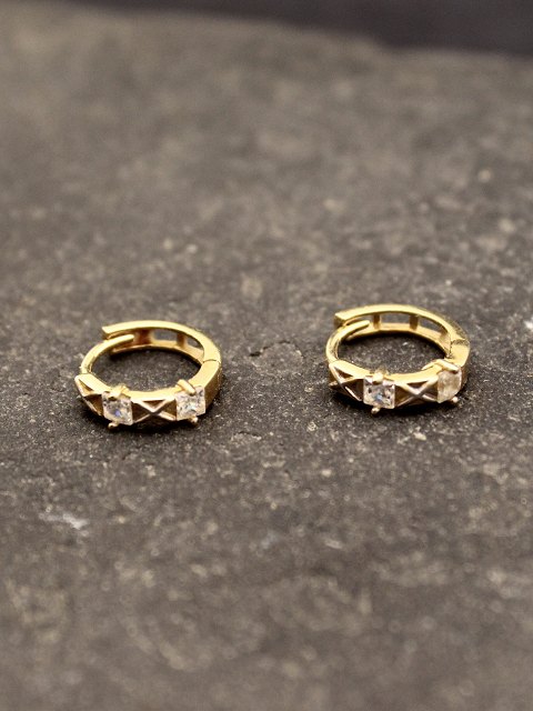 14 karat guld øreclips med klare stene