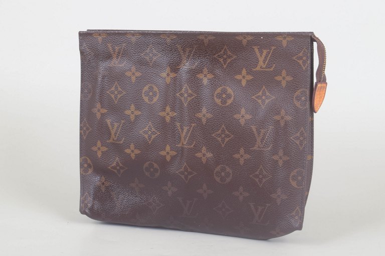 Louis Vuitton pochette.